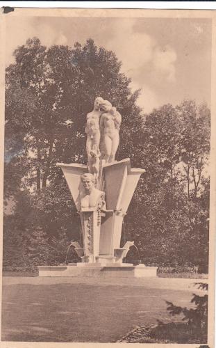 Mendelův památník v roce 1942